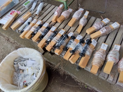 �d���������_